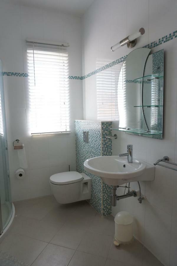 Self Contained Apartment With Private Kitchen Higher Heights, Barbados ไครสต์เชิร์ช ภายนอก รูปภาพ